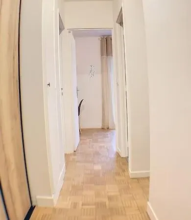 2 Bedrooms アパート