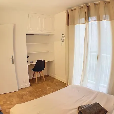2 Bedrooms ベルサイユ